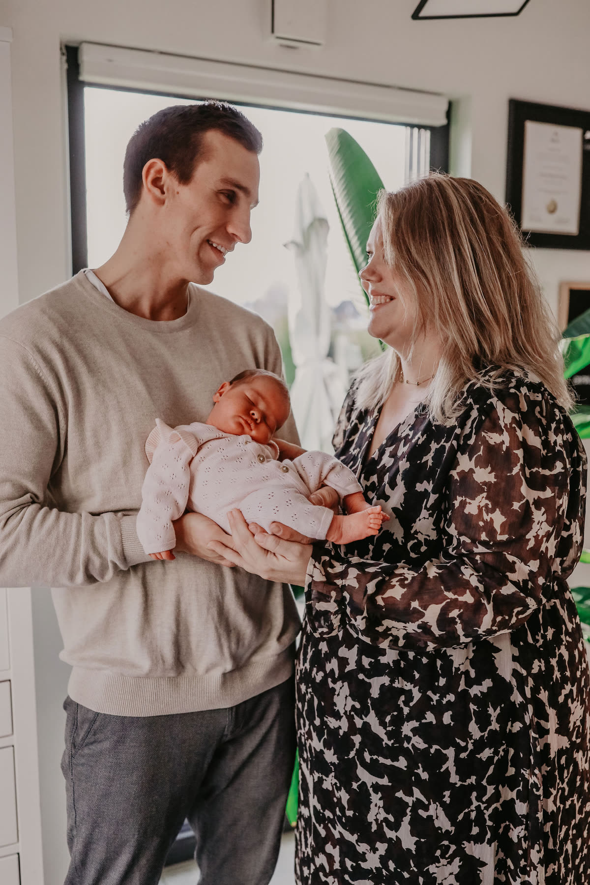 Andi und Elisa mit Baby